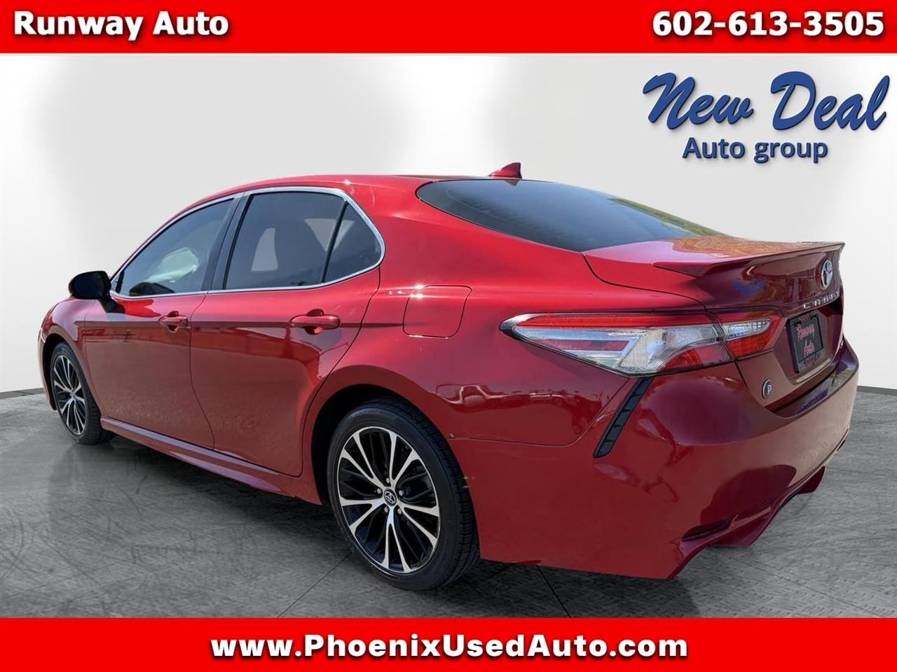 Toyota Camry XLE Auto (Natl) 2019