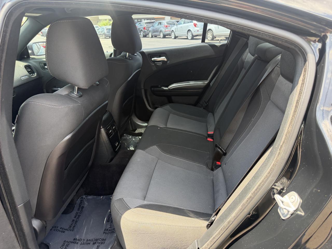 Dodge Charger 4dr Sdn SXT RWD 2016
