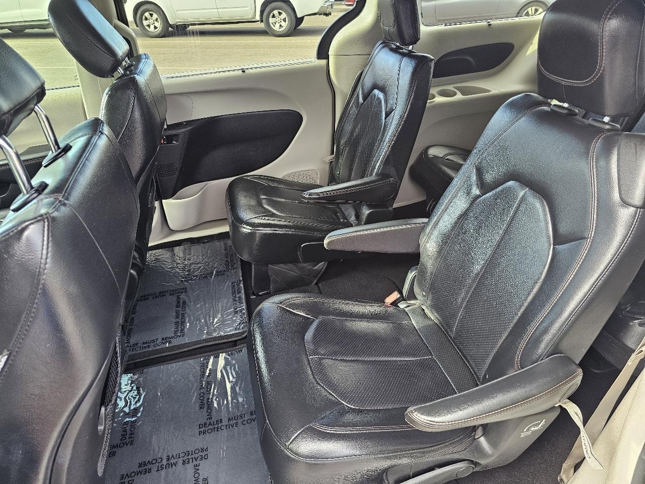 Chrysler Pacifica Touring L FWD 2019