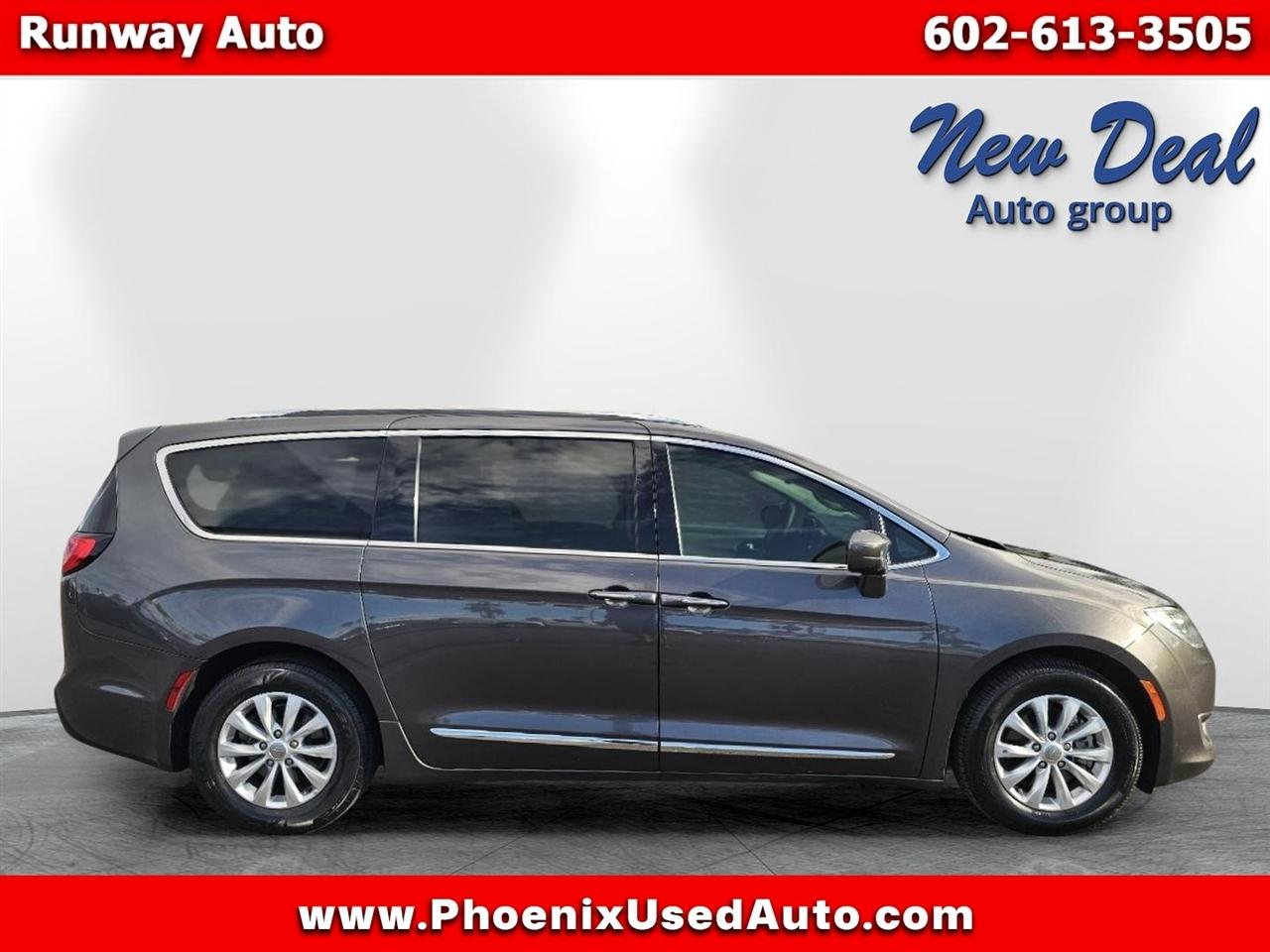 Chrysler Pacifica Touring L FWD 2019