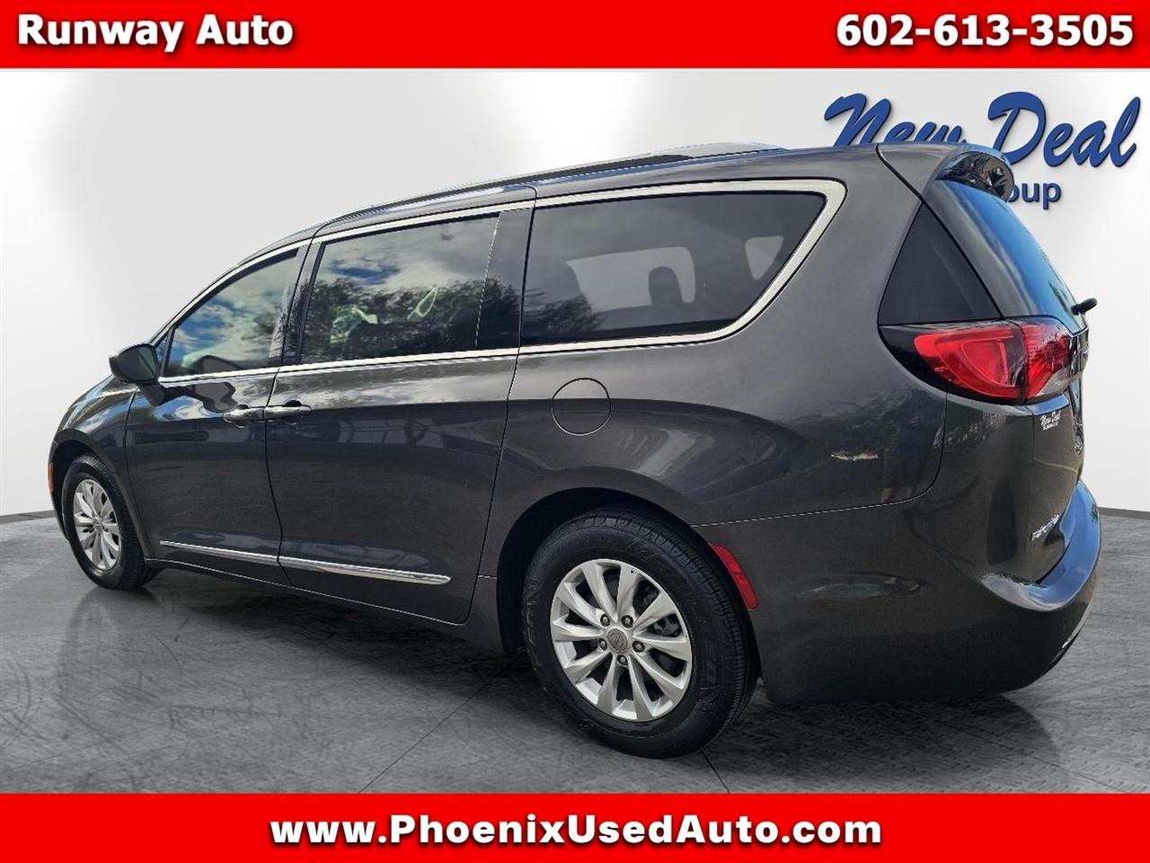 Chrysler Pacifica Touring L FWD 2019