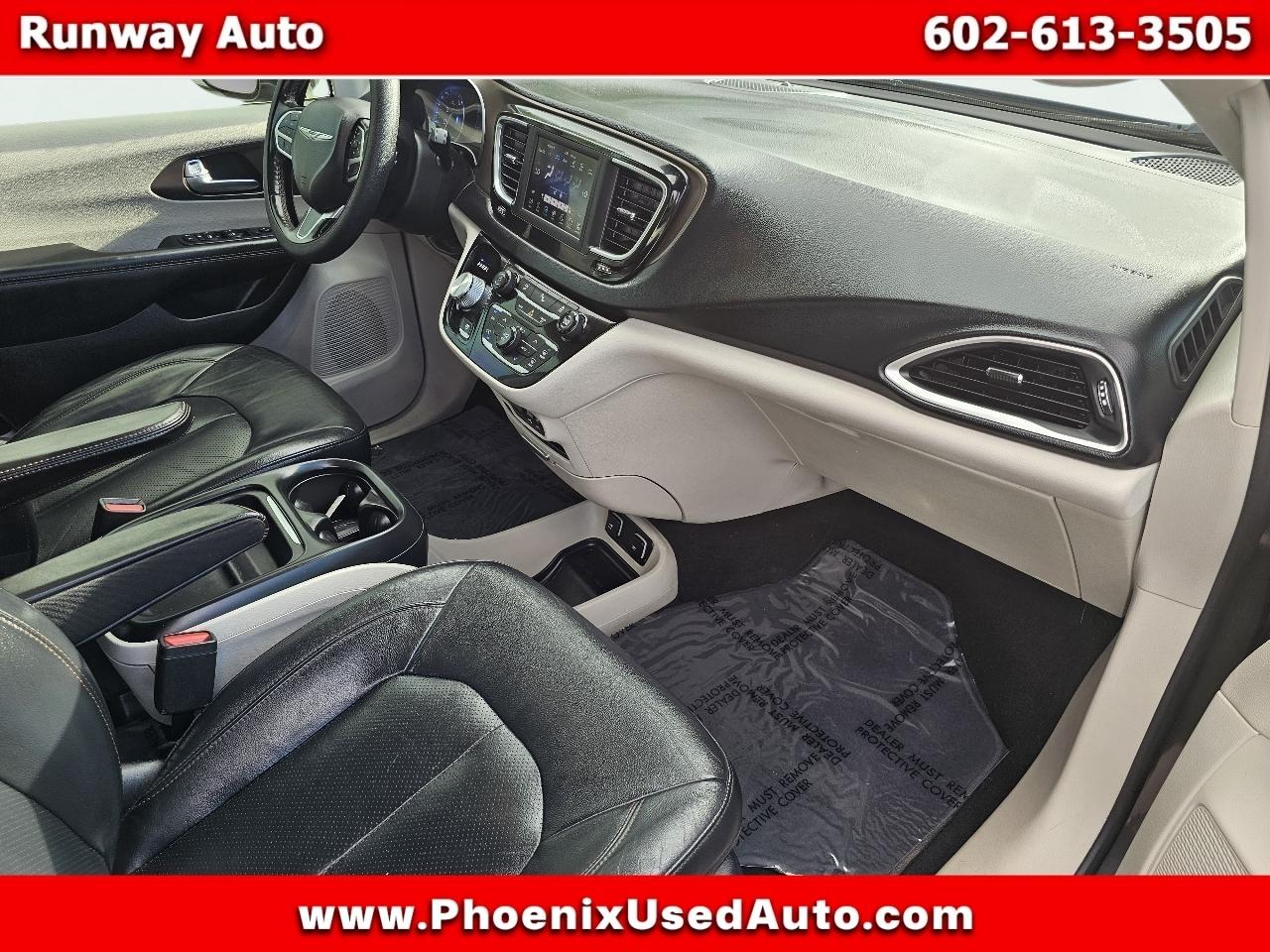 Chrysler Pacifica Touring L FWD 2019