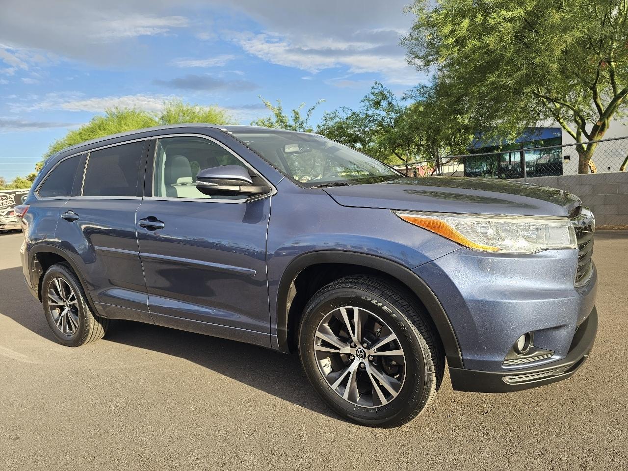 Toyota Highlander FWD 4dr V6 XLE (Natl) 2016