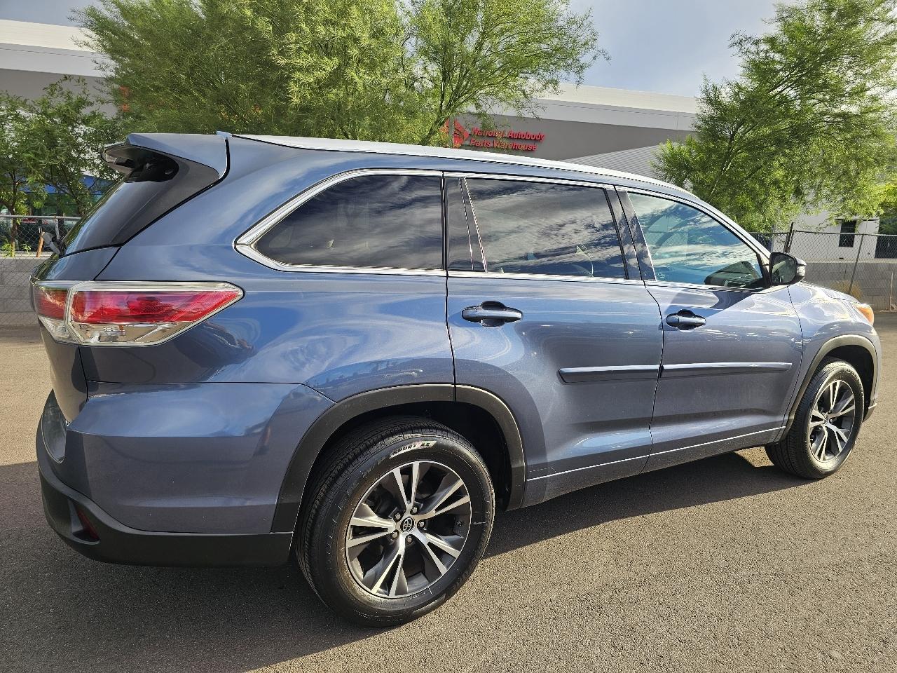 Toyota Highlander FWD 4dr V6 XLE (Natl) 2016