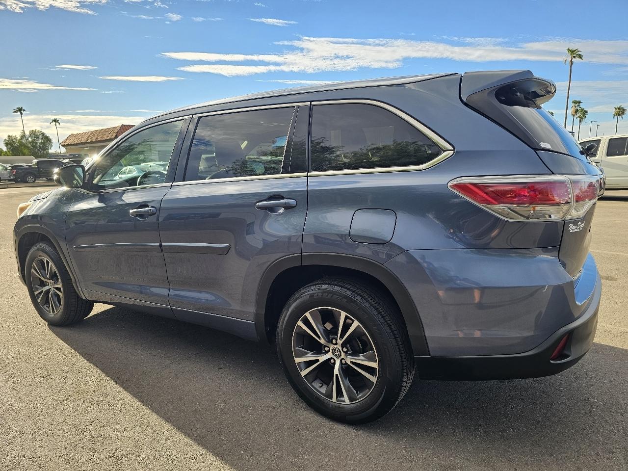 Toyota Highlander FWD 4dr V6 XLE (Natl) 2016