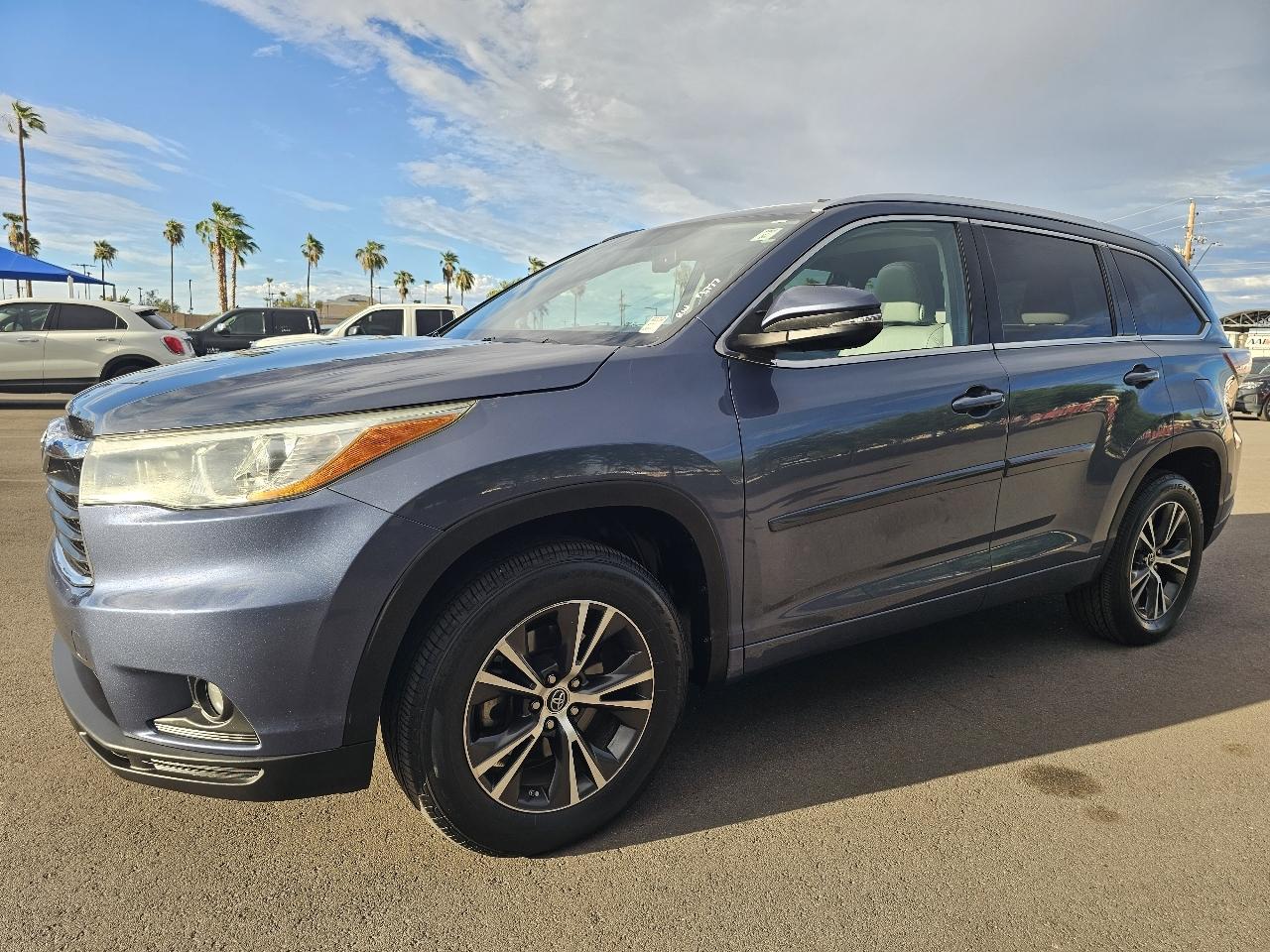 Toyota Highlander FWD 4dr V6 XLE (Natl) 2016