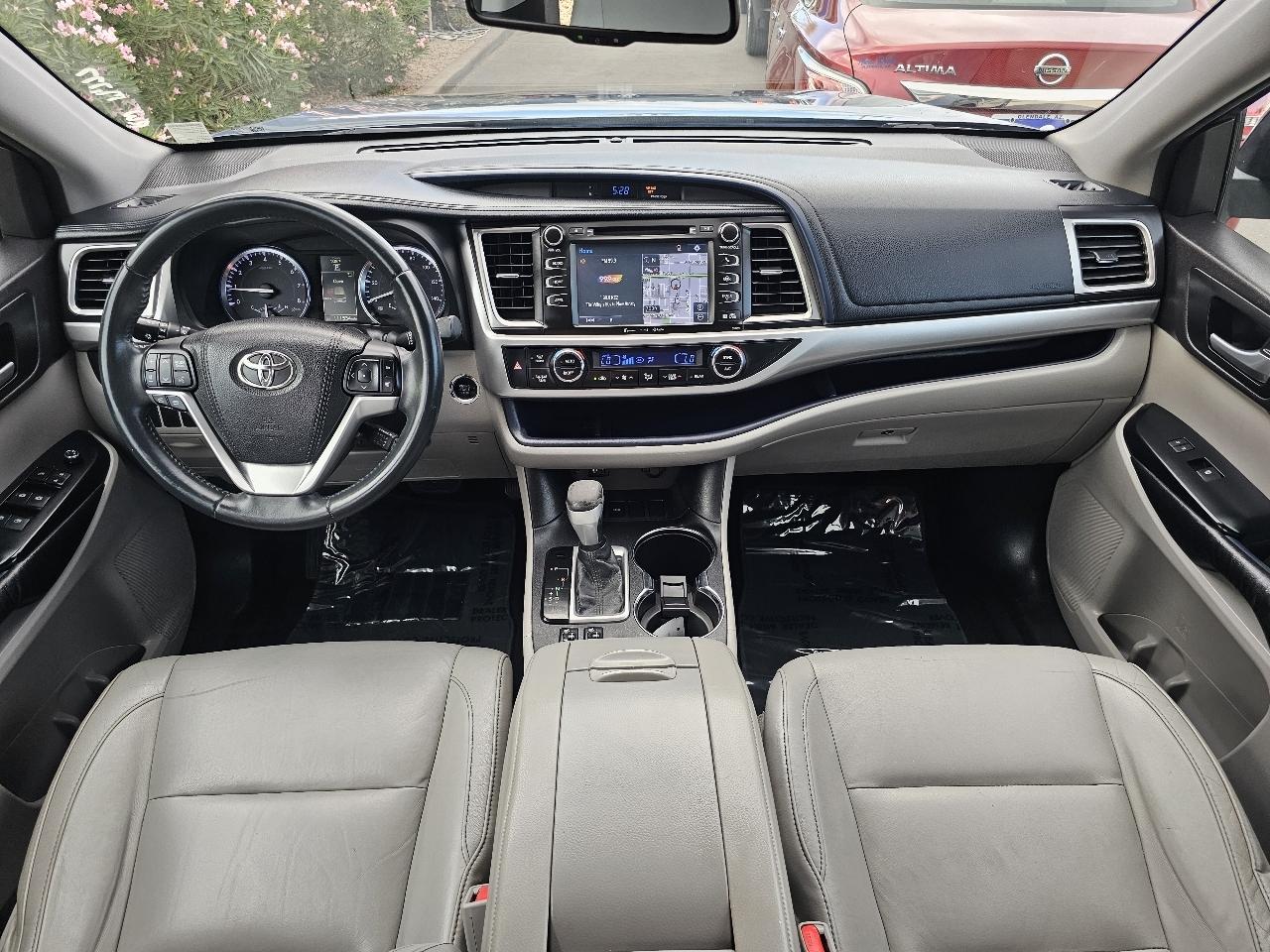Toyota Highlander FWD 4dr V6 XLE (Natl) 2016