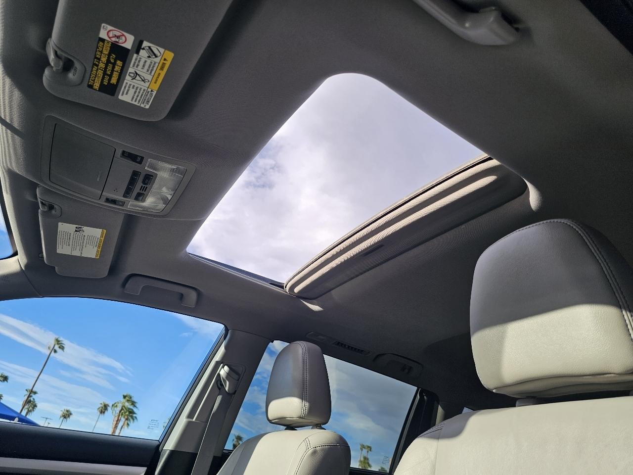 Toyota Highlander FWD 4dr V6 XLE (Natl) 2016