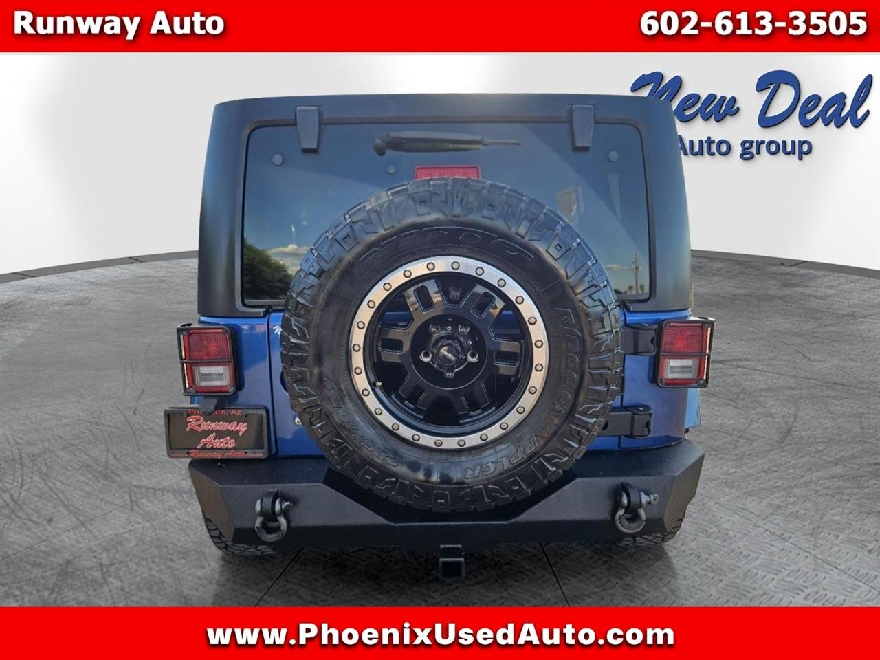 Jeep Wrangler Unlimited 4WD 4dr Sahara 2010