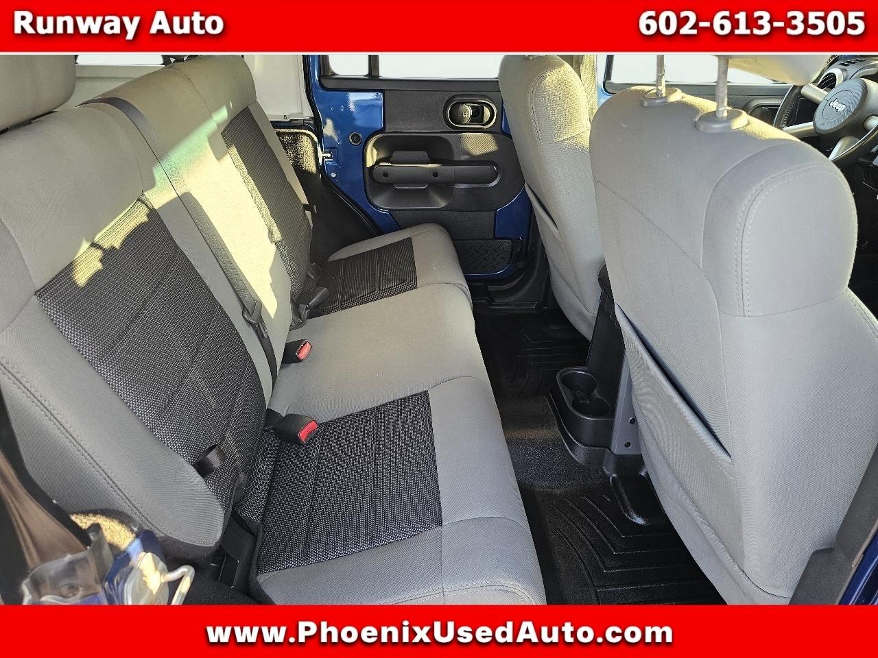Jeep Wrangler Unlimited 4WD 4dr Sahara 2010