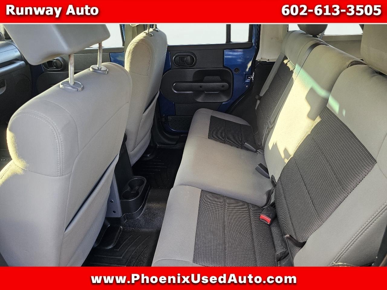Jeep Wrangler Unlimited 4WD 4dr Sahara 2010