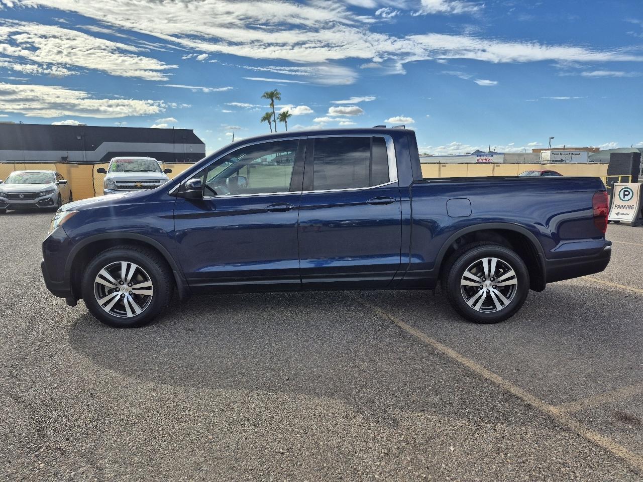 Honda Ridgeline RTS 4x2 Crew Cab 5.3' Bed 2017