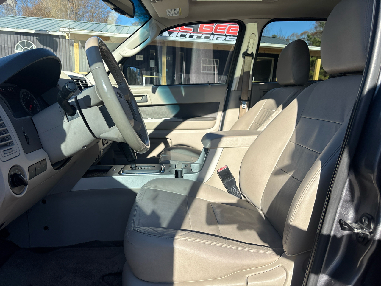 Ford Escape XLT FWD 2010