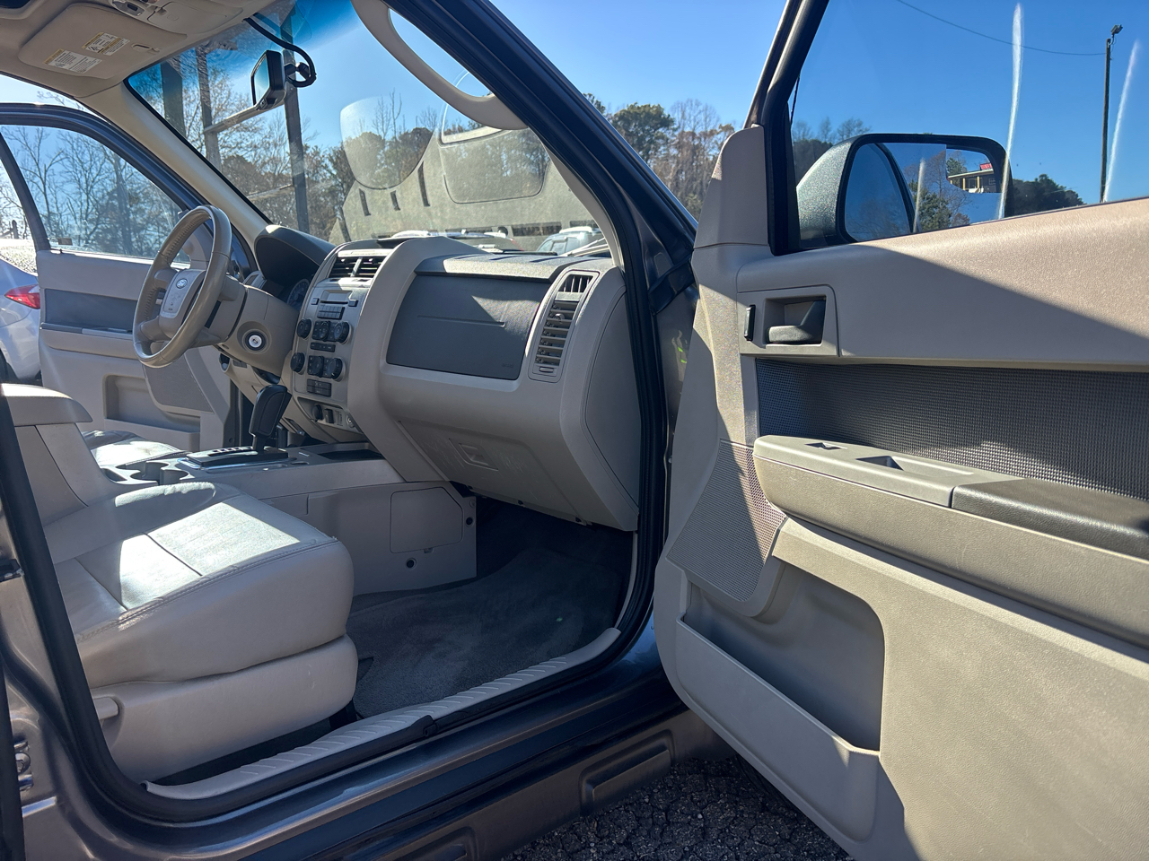 Ford Escape XLT FWD 2010