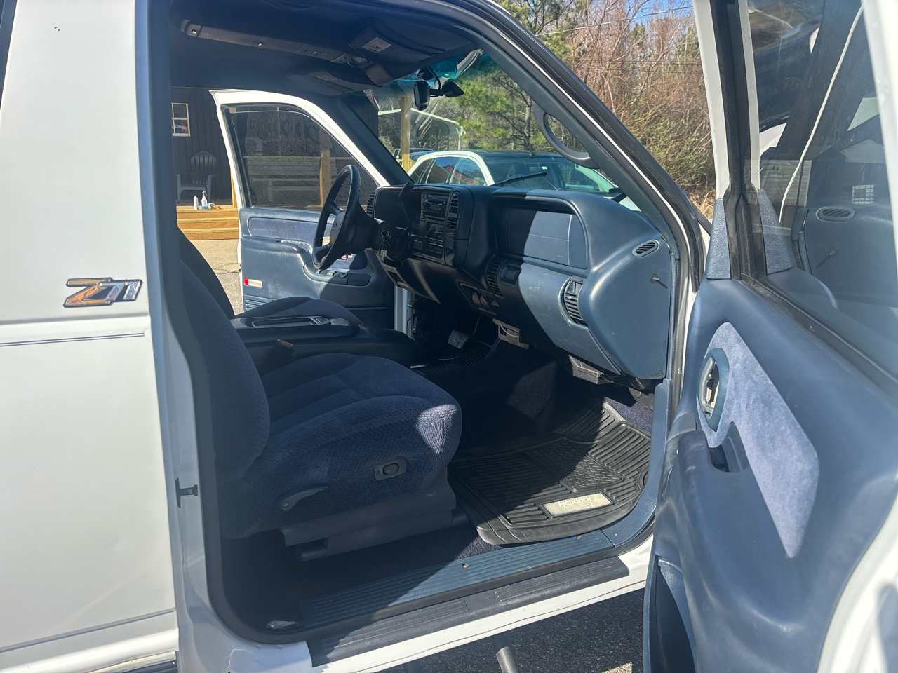 Chevrolet Tahoe 2-Door 4WD 1998