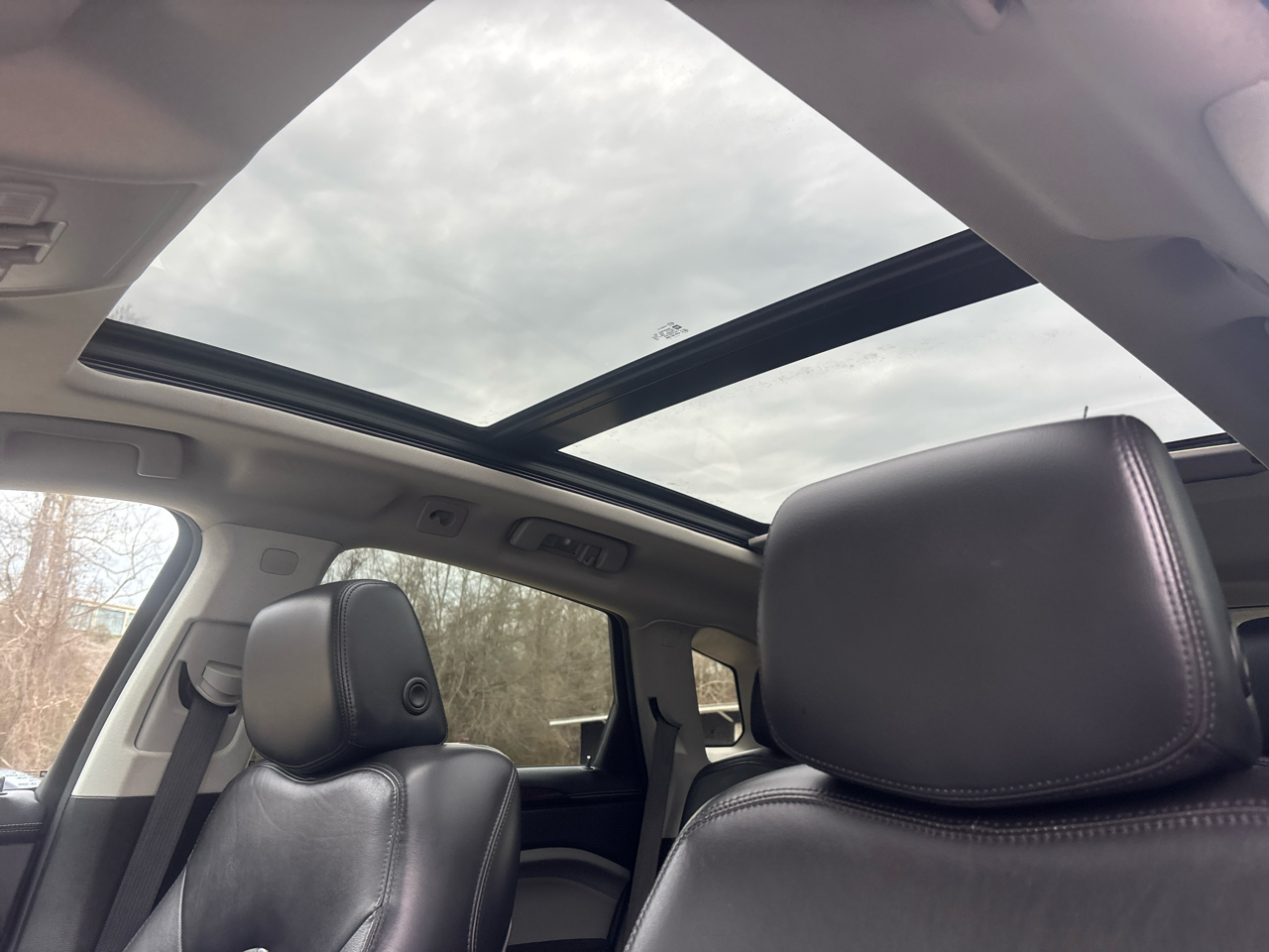 Cadillac SRX Luxury Collection 2011