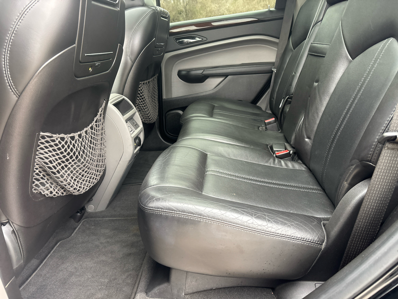 Cadillac SRX Luxury Collection 2011