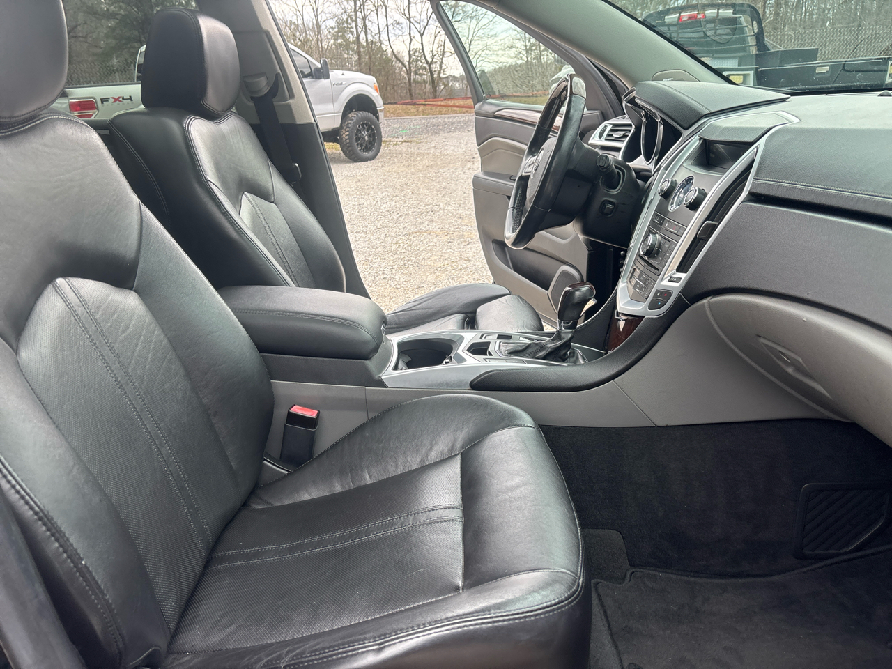 Cadillac SRX Luxury Collection 2011