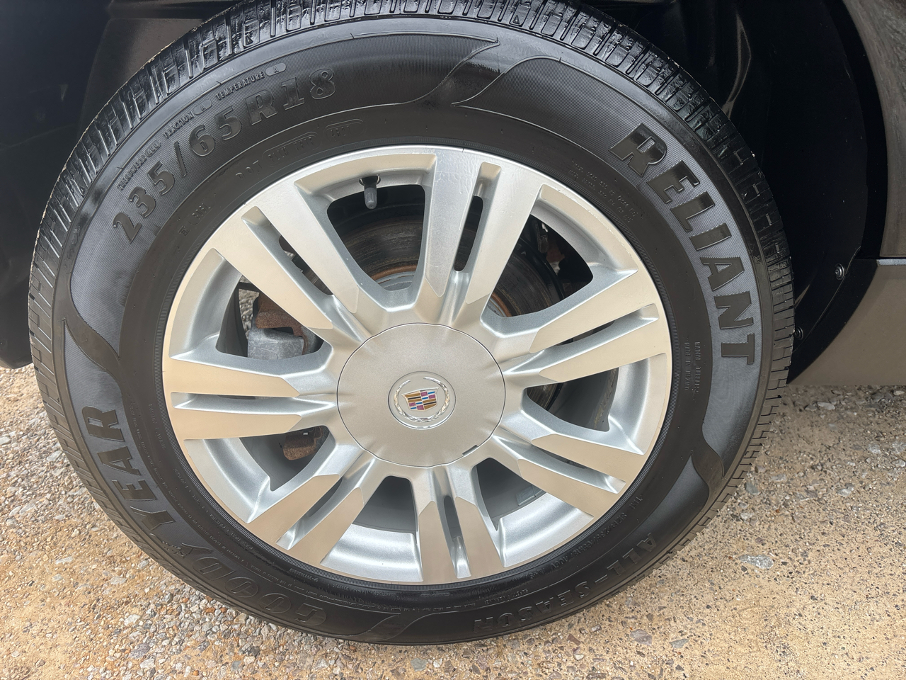 Cadillac SRX Luxury Collection 2011