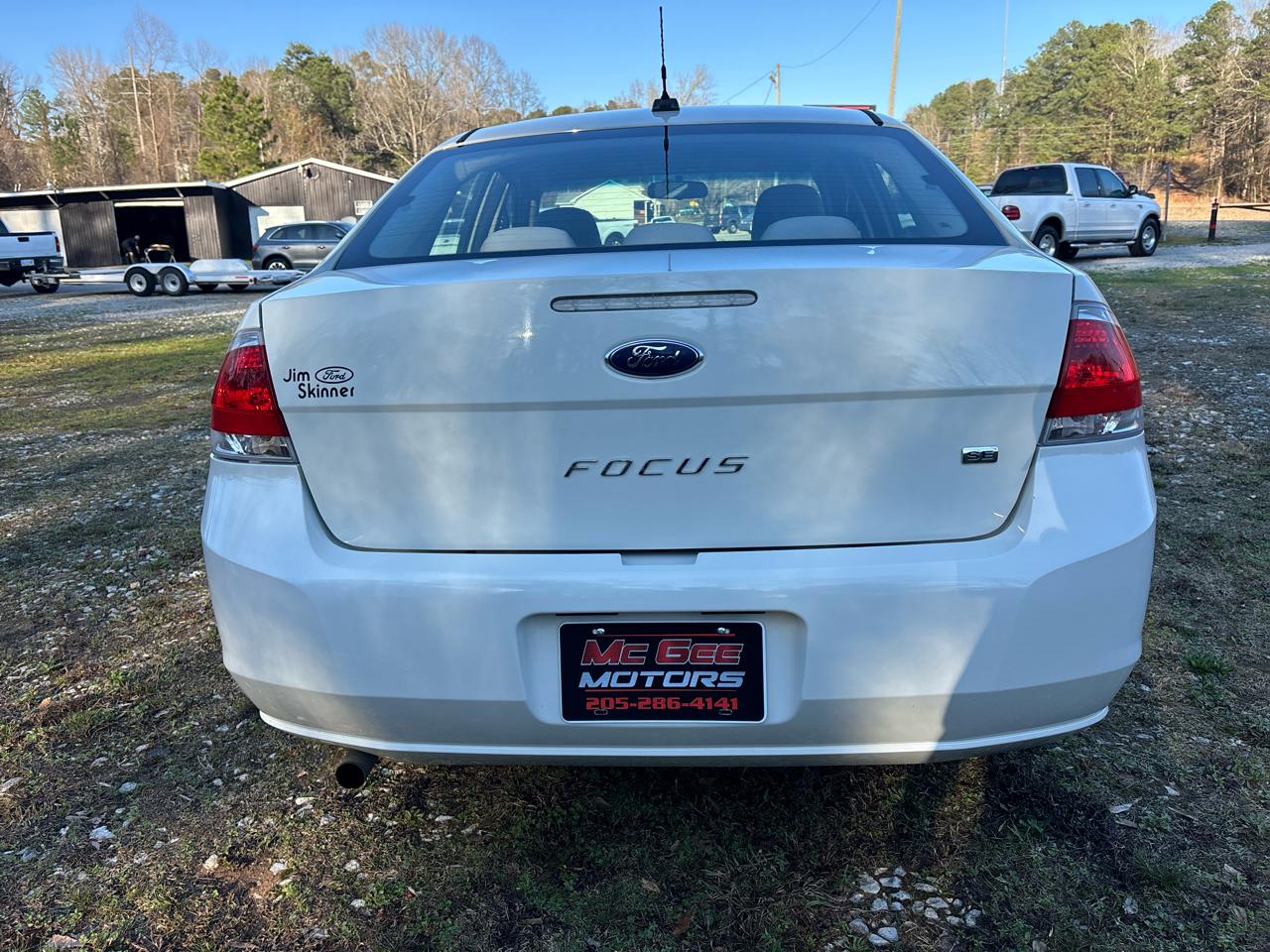 Ford Focus SE Sedan 2011