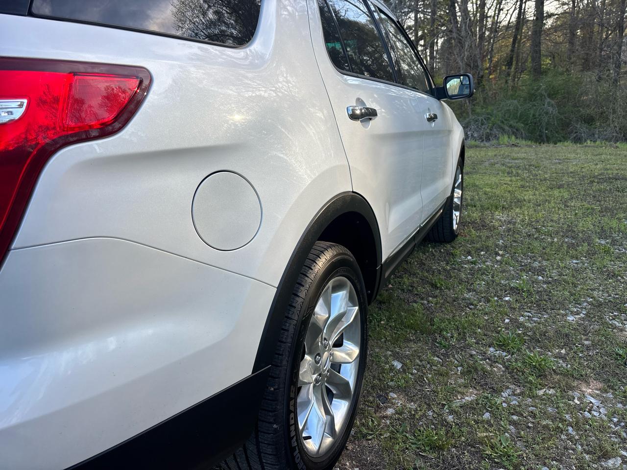 Ford Explorer XLT FWD 2012