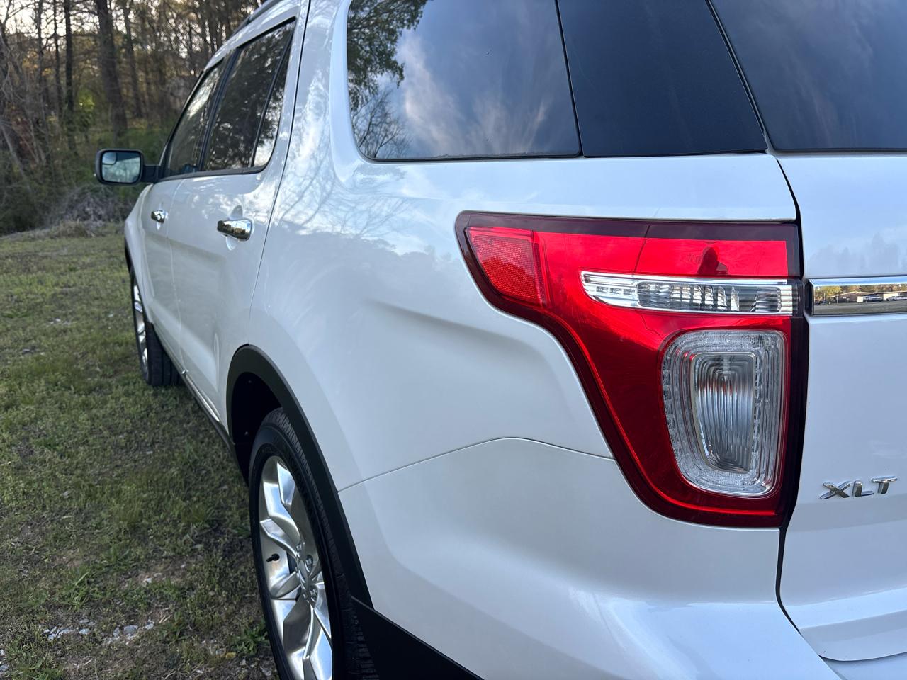 Ford Explorer XLT FWD 2012