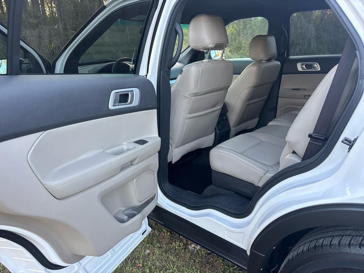 Ford Explorer XLT FWD 2012