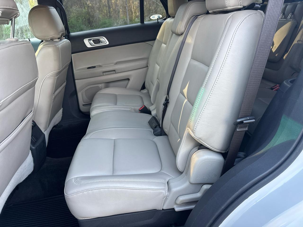 Ford Explorer XLT FWD 2012