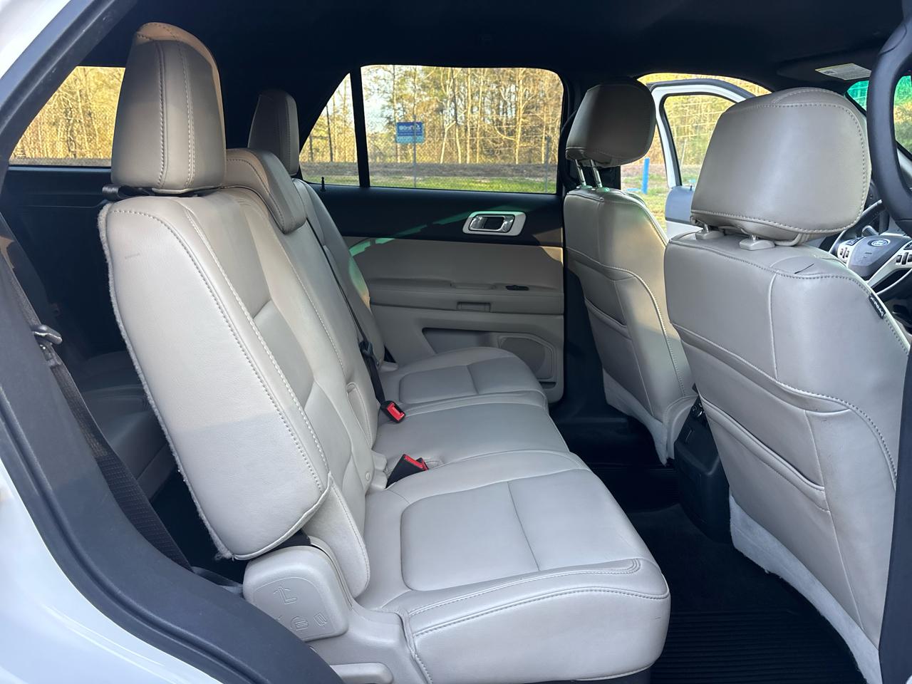 Ford Explorer XLT FWD 2012