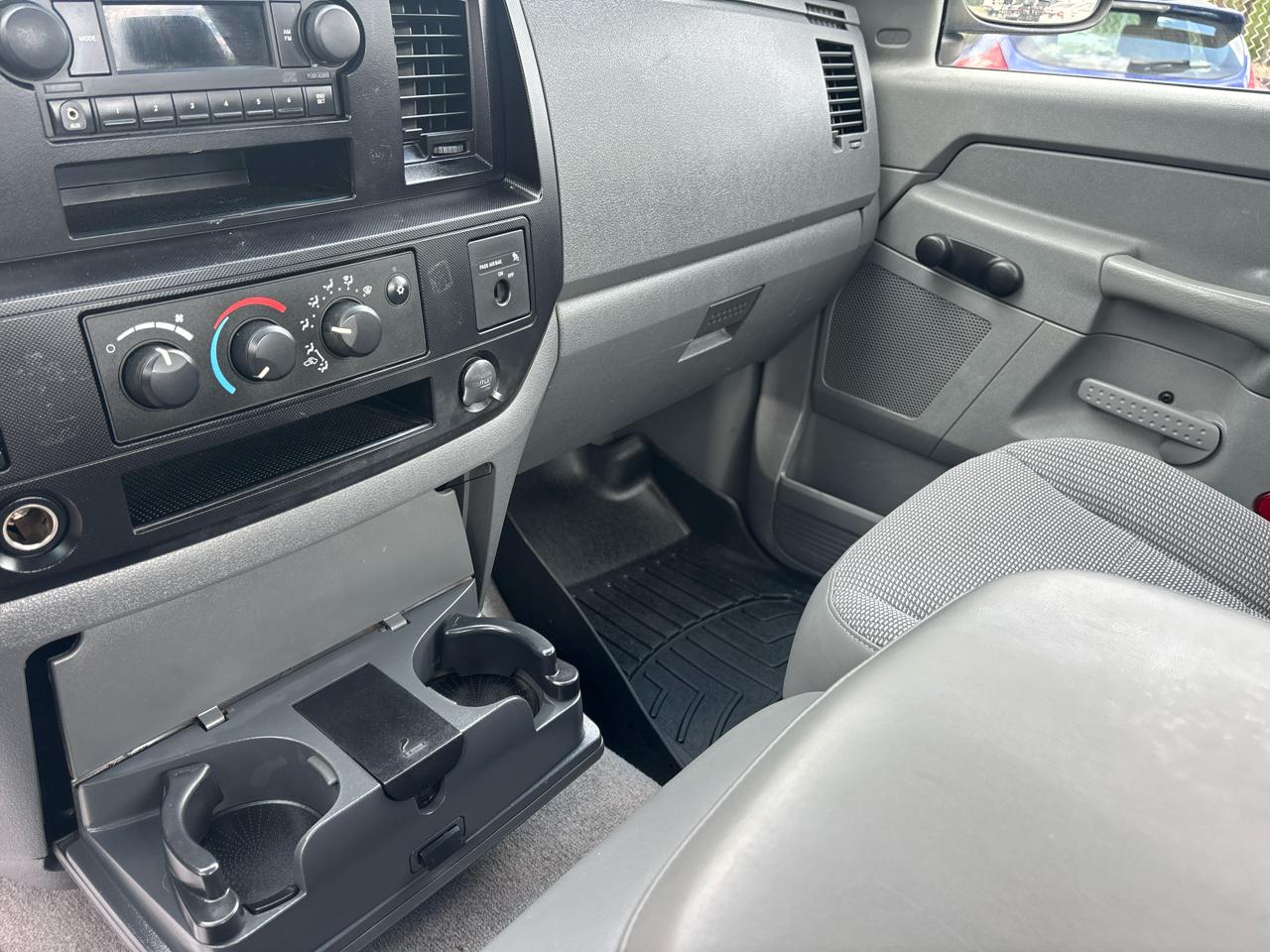 Dodge Ram 1500 Laramie 2WD 2006