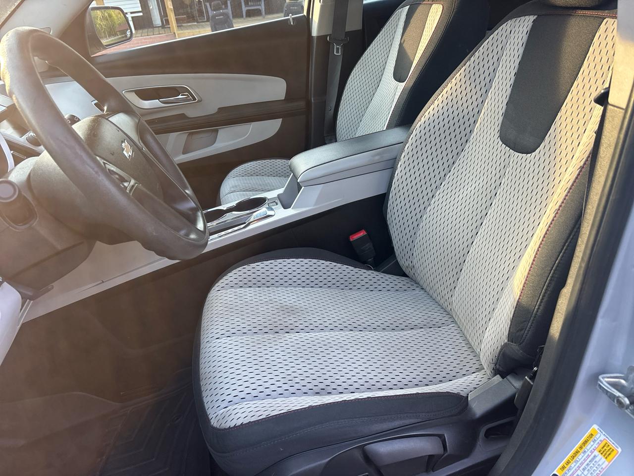 Chevrolet Equinox LS FWD 2010