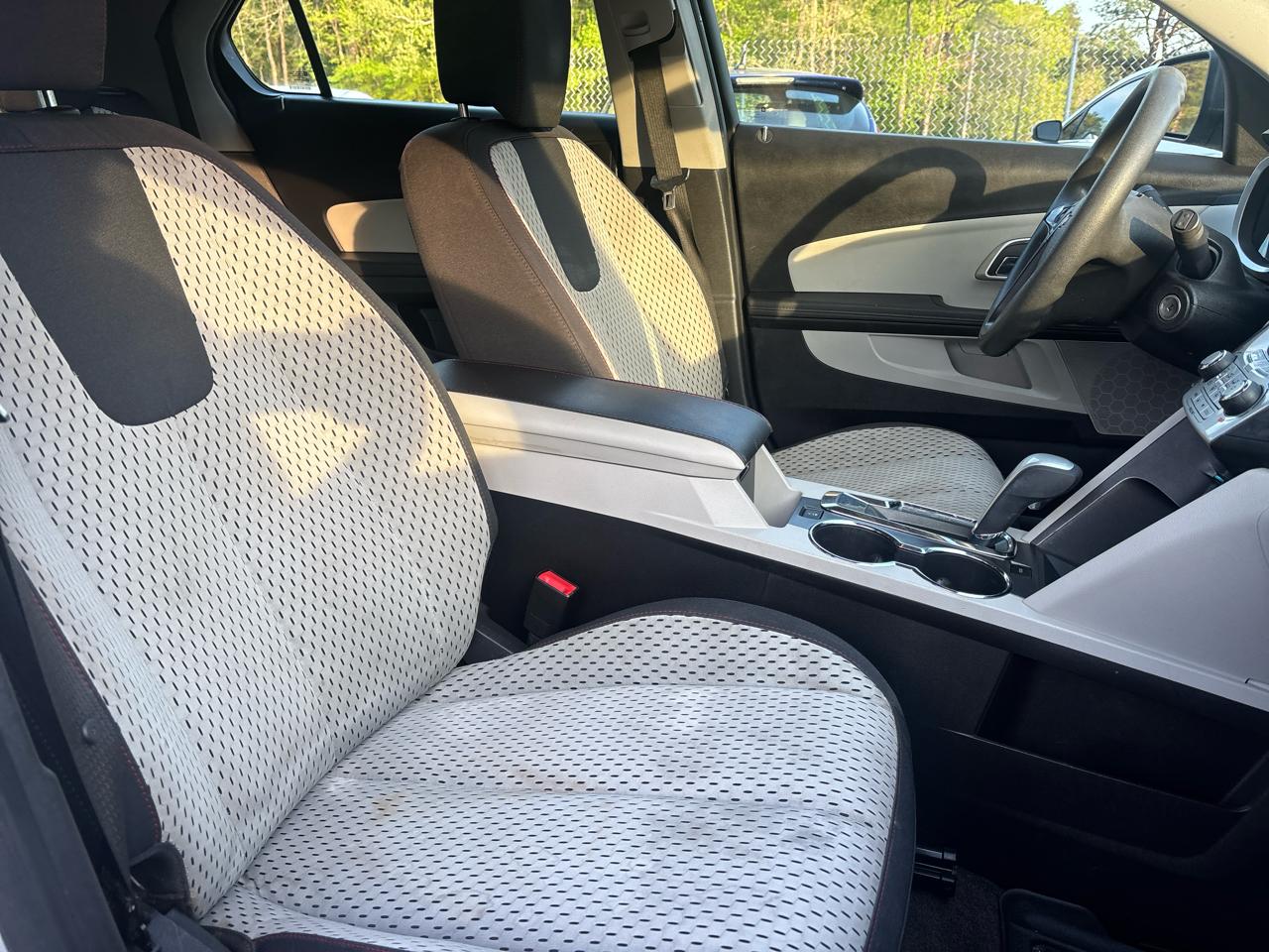 Chevrolet Equinox LS FWD 2010