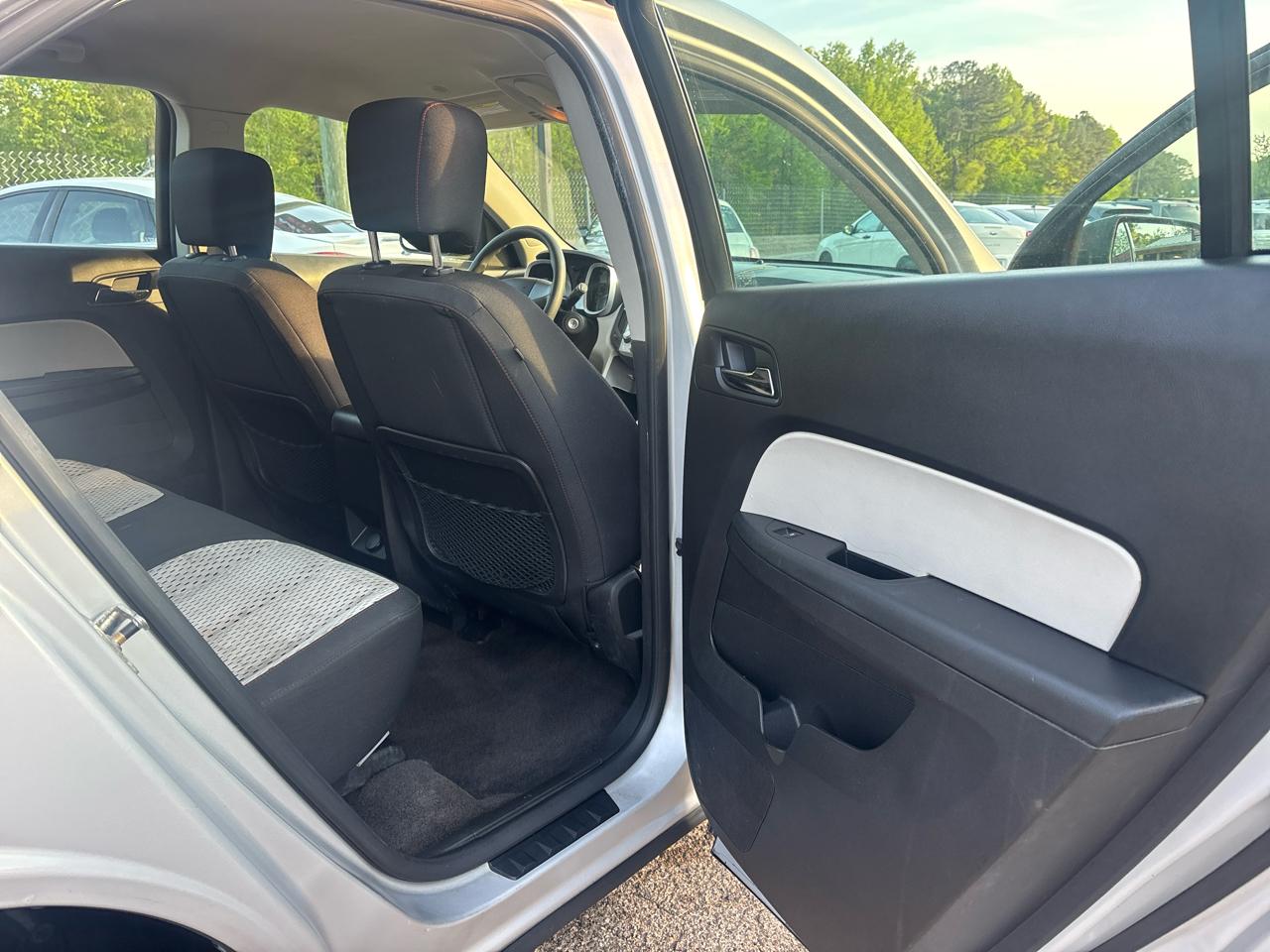 Chevrolet Equinox LS FWD 2010