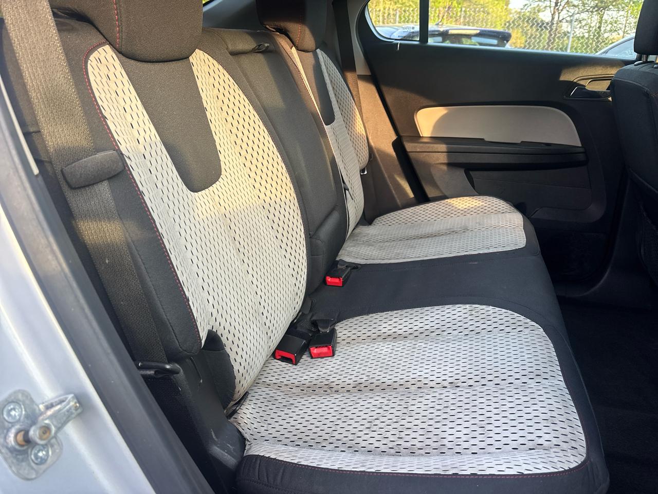 Chevrolet Equinox LS FWD 2010