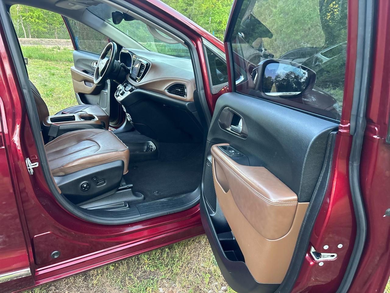 Chrysler Pacifica Limited 2017