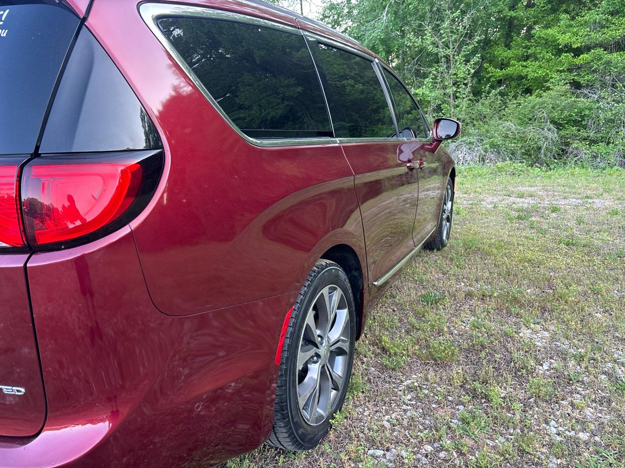Chrysler Pacifica Limited 2017
