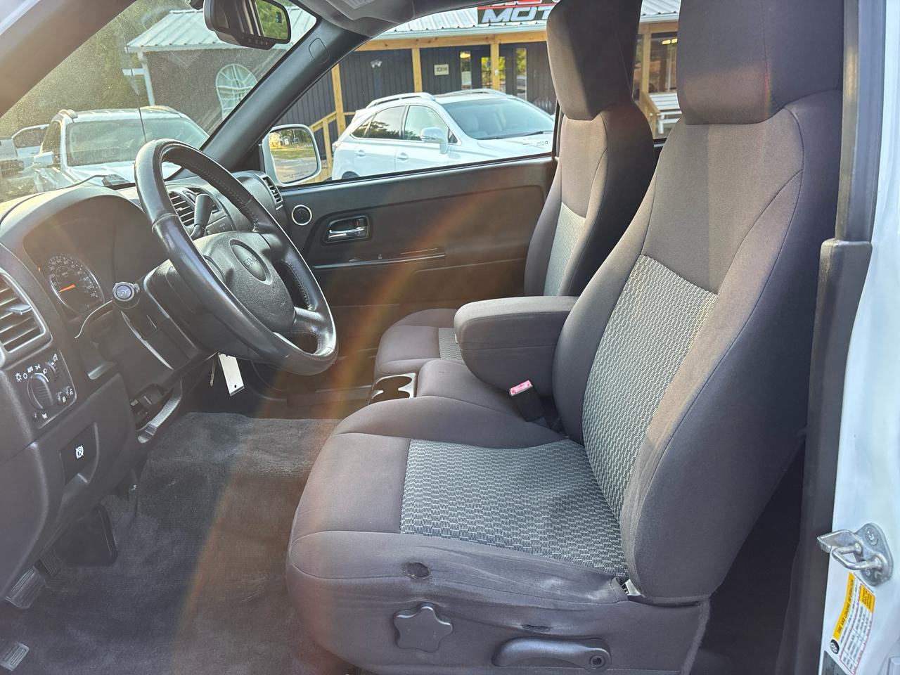 GMC Canyon SLE Crew Cab 2WD 2012