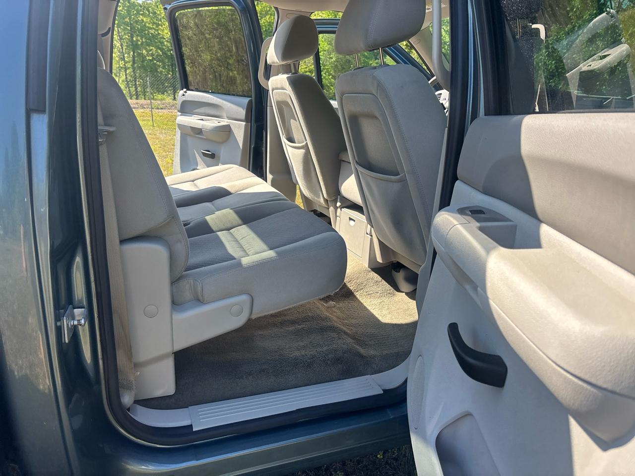 GMC Sierra 1500 SLE Crew Cab 2WD 2011