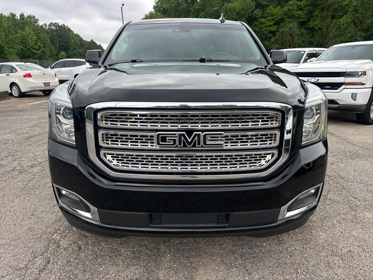 GMC Yukon XL SLT 2WD 2017