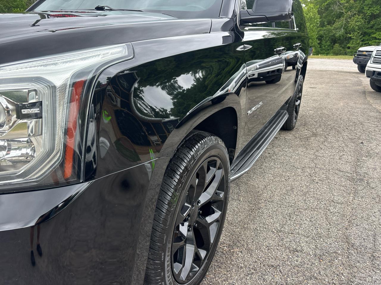 GMC Yukon XL SLT 2WD 2017