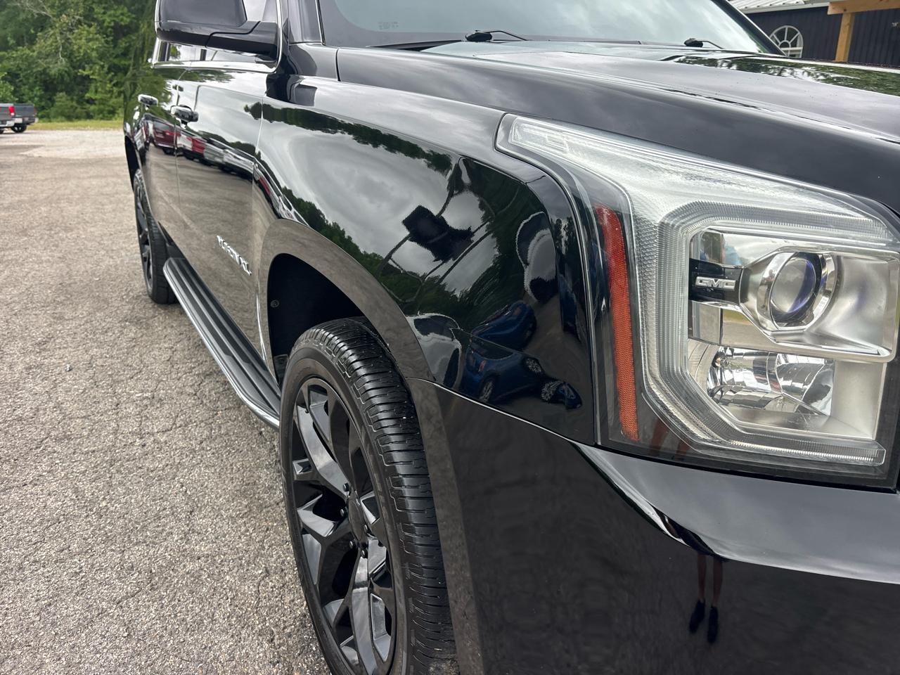 GMC Yukon XL SLT 2WD 2017