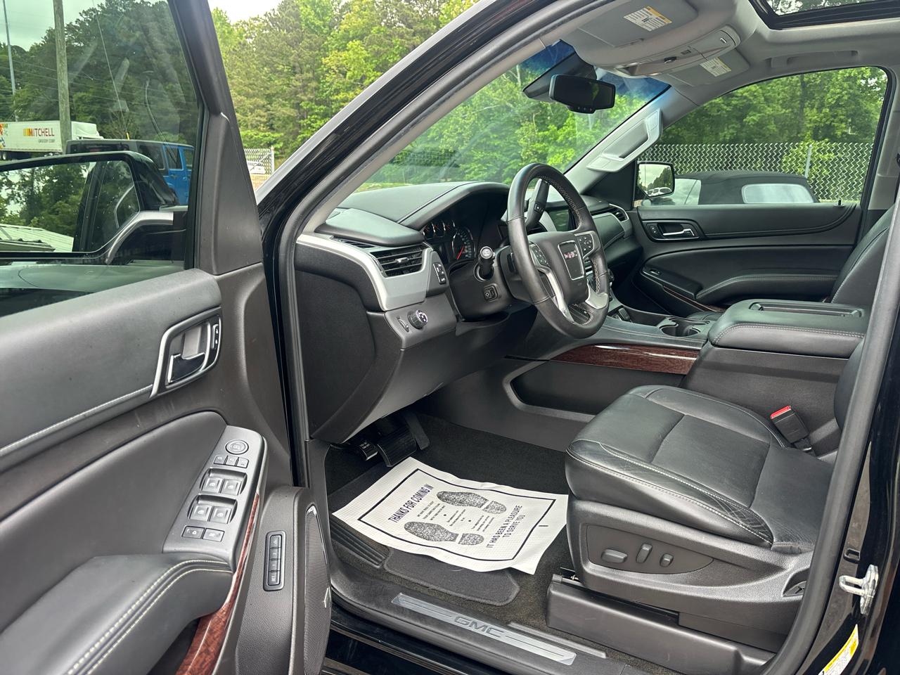GMC Yukon XL SLT 2WD 2017