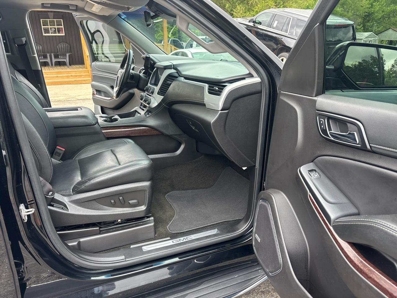 GMC Yukon XL SLT 2WD 2017
