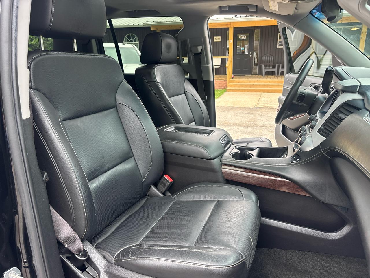 GMC Yukon XL SLT 2WD 2017