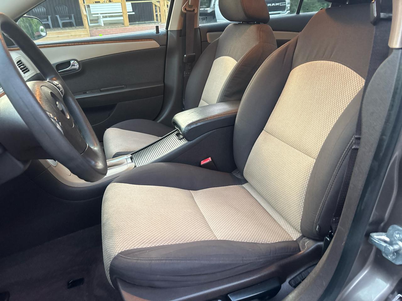 Chevrolet Malibu 1LT 2012
