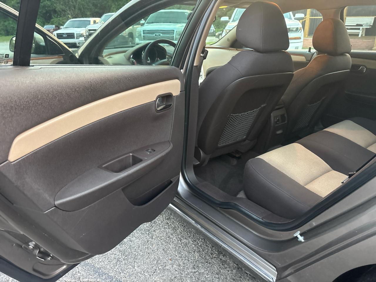 Chevrolet Malibu 1LT 2012
