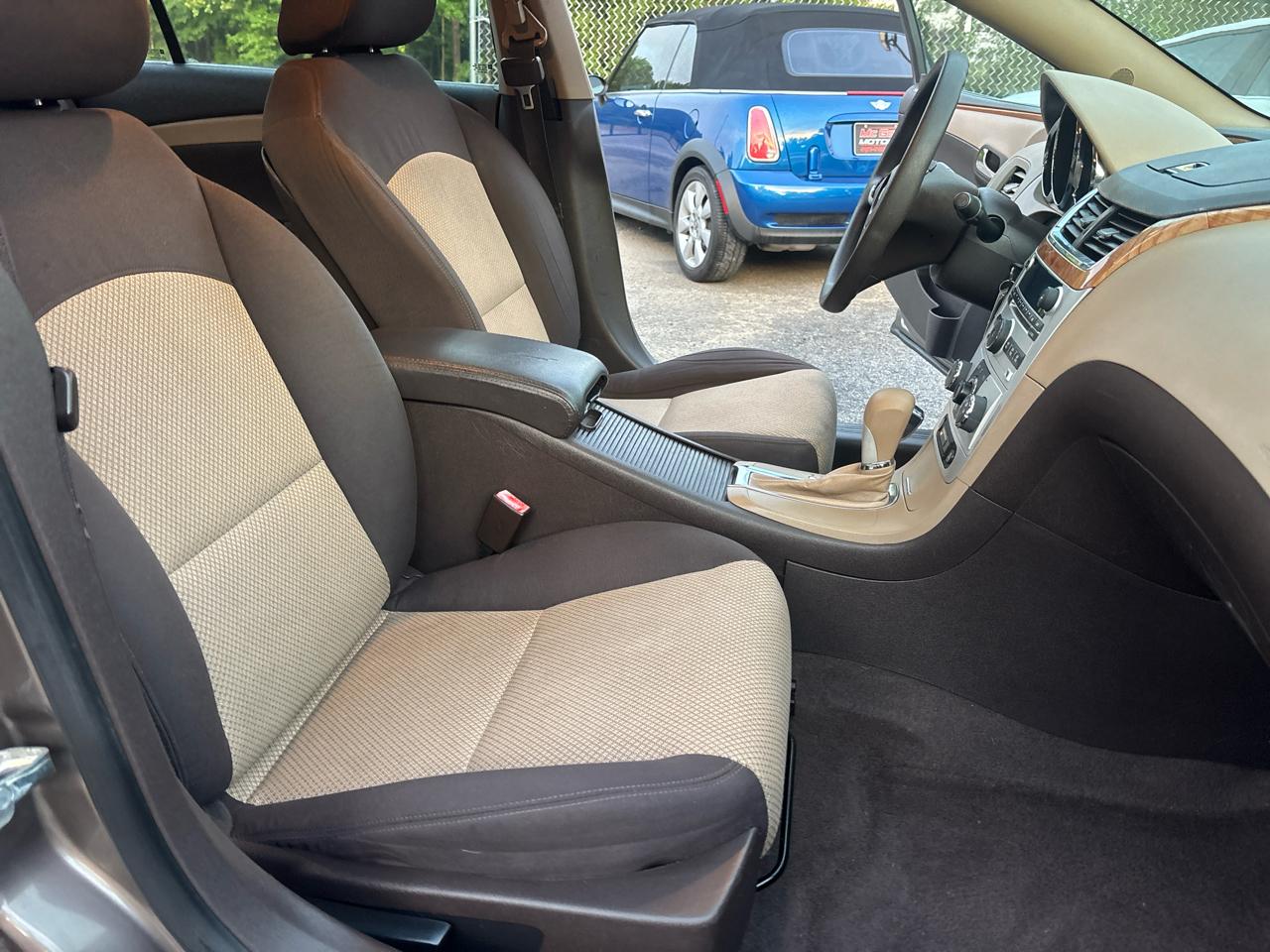 Chevrolet Malibu 1LT 2012
