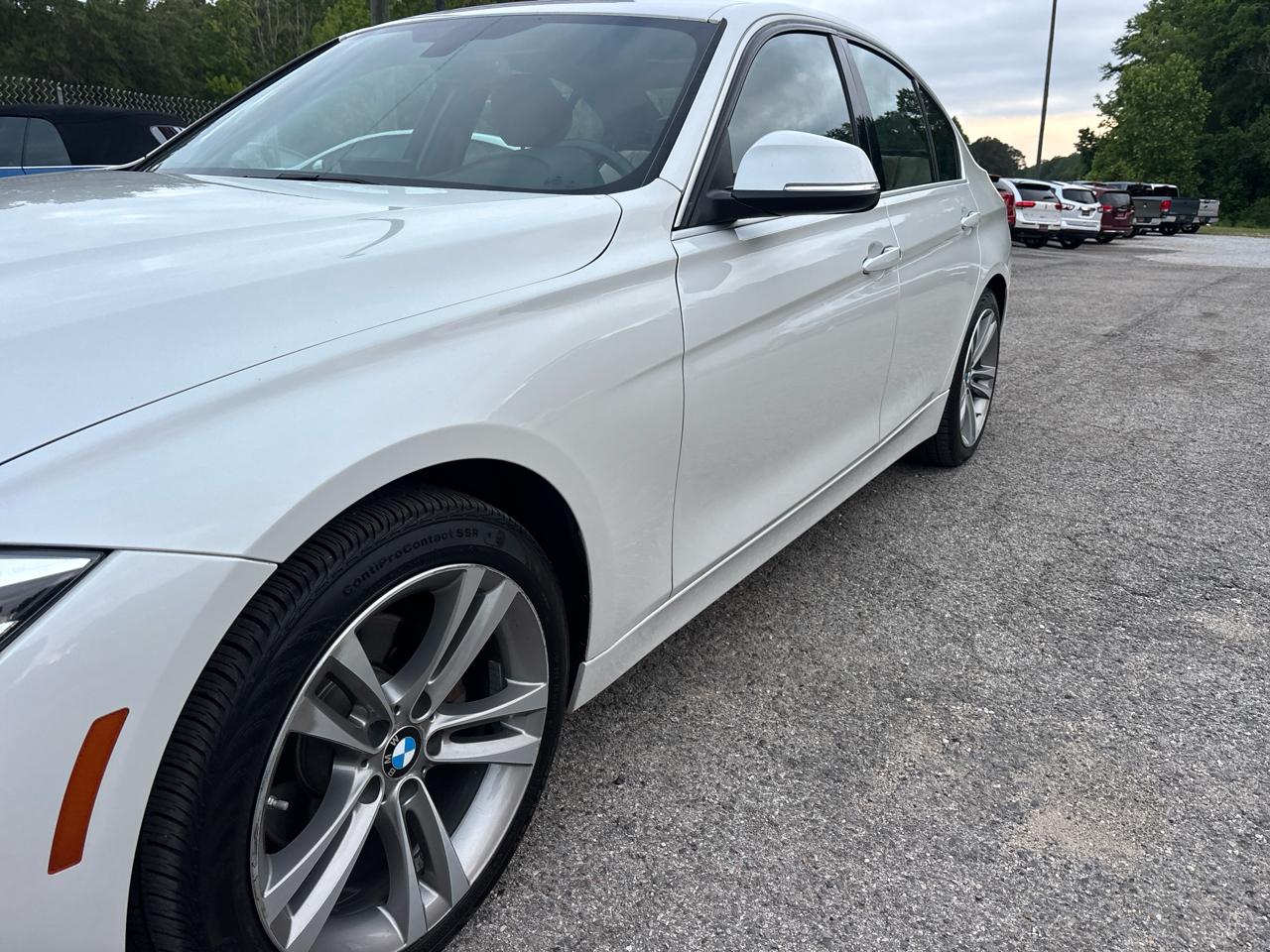 BMW 3-Series 330i SULEV Sedan 2017