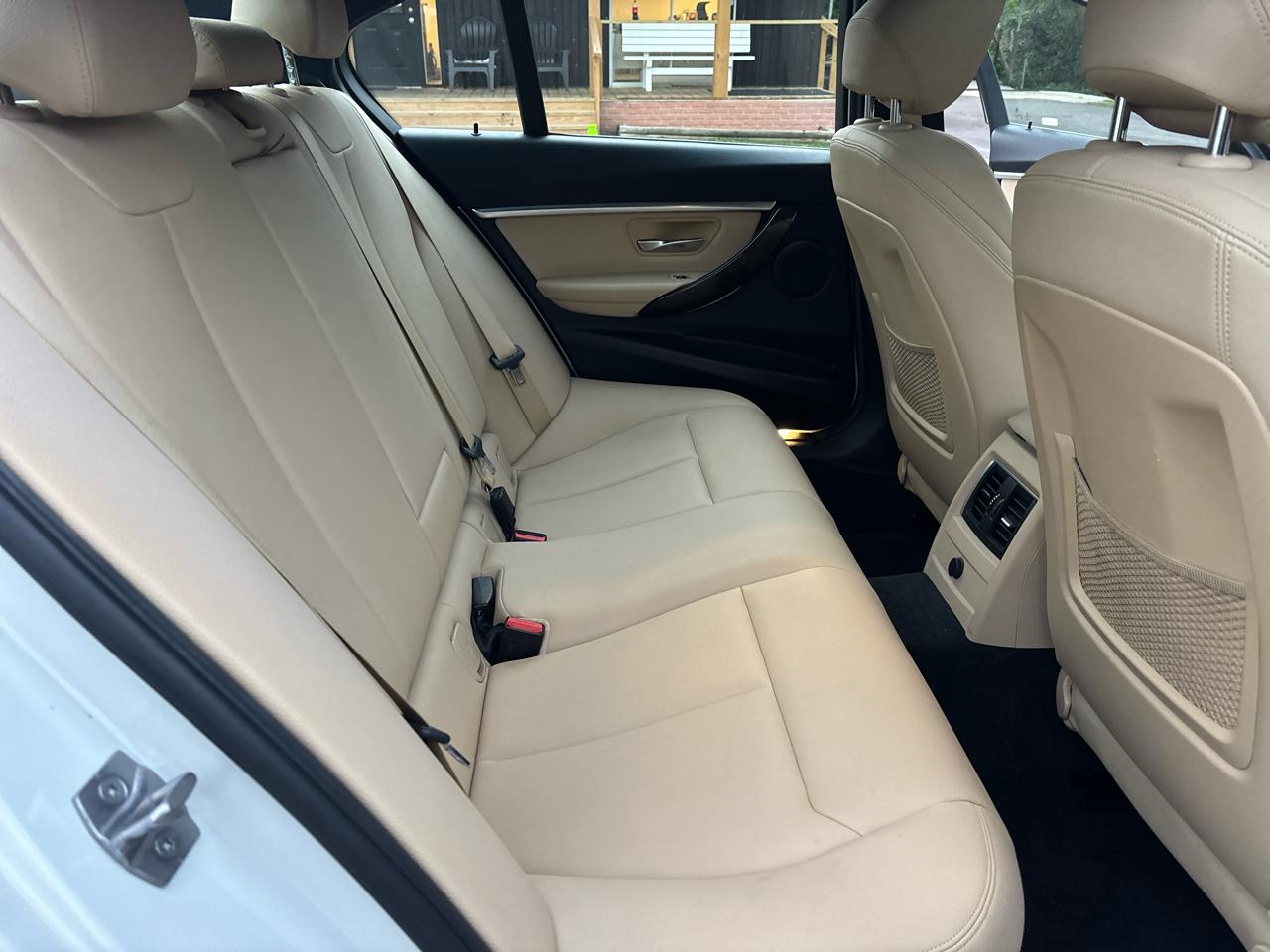 BMW 3-Series 330i SULEV Sedan 2017