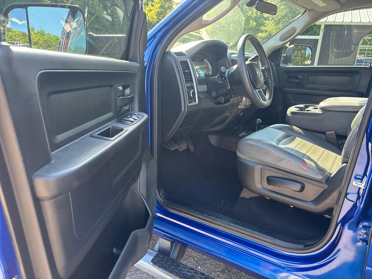 RAM 2500 Tradesman Crew Cab SWB 4WD 2018